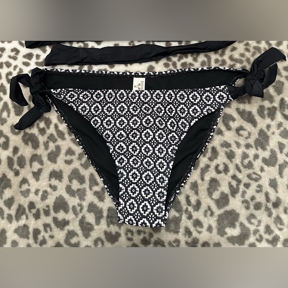 Shekini Women’s Criss Cross Black Halter Bandage Bikini Geometric Bottoms Small - Picture 4 of 16